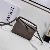大人可愛いロエベパズルバッグコピーLOEWE ミニ 人気のモダンラグジュアリーバ...