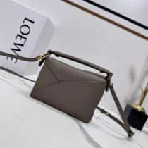 大人可愛いロエベパズルバッグコピーLOEWE ミニ 人気のモダンラグジュアリーバッグ