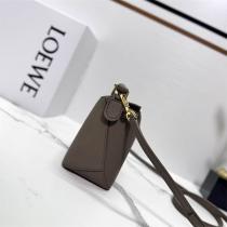 大人可愛いロエベパズルバッグコピーLOEWE ミニ 人気のモダンラグジュアリーバッグ
