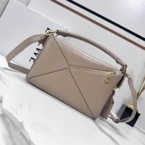 3WAY個性LOEWEロエベロエベ パズルバッグ コピー 2026スモールバッグシンプルハンドバッグ・ショルダー・クロスボディ