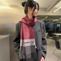 バーバリー スーパーコピー マフラー ブルーグラデーションカラー 洗練された上質 BURBERRY