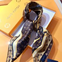 上質 ルイヴィトン 偽物 スカーフ ブラウン ゴールドチェーン柄 高級感溢れる LOUIS VUITTON