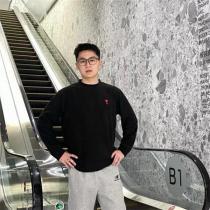 AMI Paris 偽物 ロングTシャツ ハートロゴ シンプル 魅力的 永久定番 モード系 アミ パリス