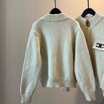 セリーヌ コピー トリオンフ ロゴ刺繍 ニットカーディガン 上品スタイル 高級感あふれる Celine