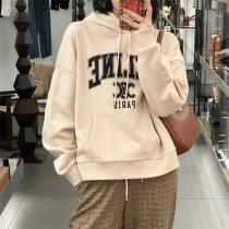 CELINE 偽物 ベージュロゴプリント おしゃれ 快適 高級感 洗練 ゆったりパーカー セリーヌ
