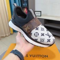 LOUIS VUITTON コピー スニーカー 高級感 機能的 スタイリッシュ メンズ レディース ルイヴィトン