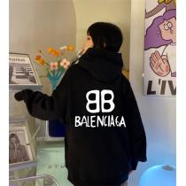 バレンシアガ コピー パーカー ダブルB ビッグロゴ スタイリッシュライン 注目 BALENCIAGA