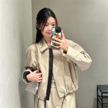 LOEWE スーパーコピー 注目ジャケット ベージュカラー シンプルデザイン 男女兼用 ロエベ