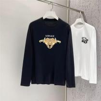 ヴェルサーチ スーパーコピー 新作長袖Tシャツ ゴールドライオンロゴ スタイリッシュ VERSACE