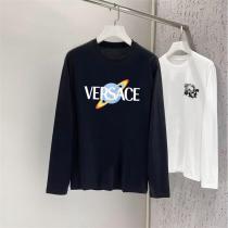 ヴェルサーチ コピー 高品質長袖Tシャツ プラネットロゴデザイン モード 最安値 VERSACE