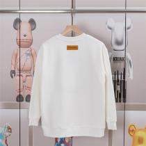 ルイヴィトン 偽物 スタイリッシュ 新作 トレーナー ネックロゴデザイン 話題 LOUIS VUITTON
