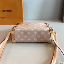 ルイヴィトン スーパーコピー エレガント 高級感 ショルダーバッグ ピンクモノグラム LOUIS VUITTON