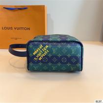 LOUIS VUITTON コピー バッグ 個性派 カジュアル 高級感 おしゃれ...