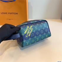 LOUIS VUITTON コピー バッグ 個性派 カジュアル 高級感 おしゃれ  ショルダーバッグ ルイヴィトン