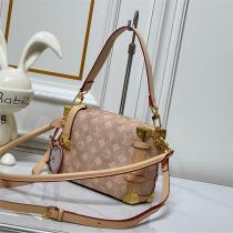 LOUIS VUITTON コピー モノグラム ピンクショルダーバッグ フェミニン 上品可愛い ルイヴィトン