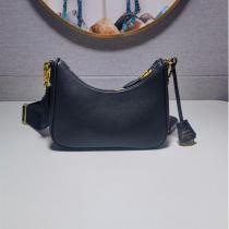 プラダ 偽物 ショルダーバッグ レザーミニポーチ付き チェーン ベージュカラー PRADA