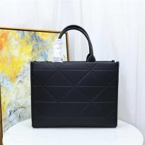 PRADA コピー トートバッグ キルティングレザー ブラックエレガント スクエア プラダ