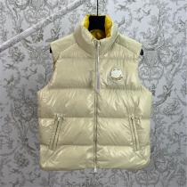 モンクレール 偽物 おしゃれ ダウンベスト 軽量 人気 トレンド おすすめ MONCLER