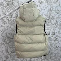 MONCLER コピー スタイリッシュ ダウンベスト 軽量 おしゃれ 新登場 モンクレール