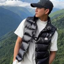 MONCLER 偽物 スタイリッシュ おしゃれ ダウンベスト シンプル 軽量 モンクレール