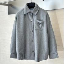  プラダ 偽物 シャツジャケット シンプル エレガント クラシック モダン PRADA