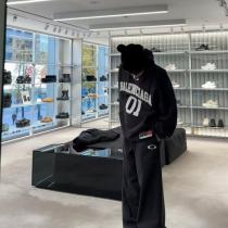 BALENCIAGA コピー 秋冬限定 パーカー 01ナンバリング スポーティ 快適 バレンシアガ