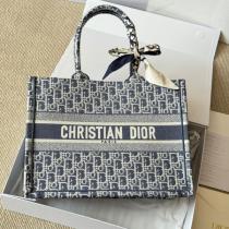 ディオール スーパーコピー 秋冬魅力 新作 ブックトート バッグ モノグラム 大容量 高級 DIOR