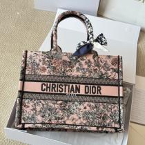 DIOR 偽物 秋冬華麗 限定 ブックトート バッグ フラワー 刺繍デザイン 優雅 ディオール