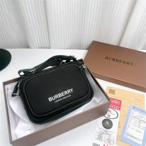 バーバリー コピー ボディバッグ コンパクト モダン 機能的 スタイリッシュ BURBERRY