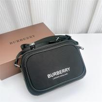バーバリー コピー ボディバッグ コンパクト モダン 機能的 スタイリッシュ BURBERRY