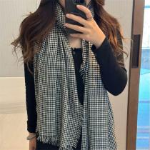  BURBERRY コピー マフラー 千鳥格子 クラシック 上品 高級感 エレガント デザイン バーバリー