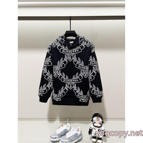 BURBERRYの定番ブランド麦の穂のアルファベットLOGOがプリントキャップにまみれているパーカー