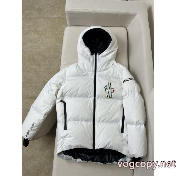 ダウンジャケット大人の色味 若々しい雰囲気 今年流スーパー コピー 販売MONCLER