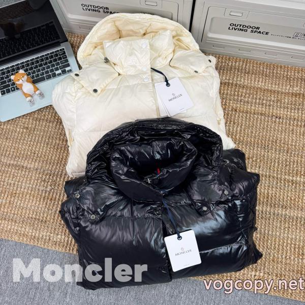 ブランド コピー 通販MONCLER雑誌掲載モデル!! 今年のトレンド！ 定番のモデルダウンジャケット