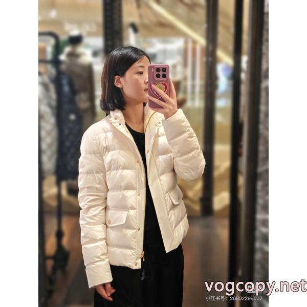 正規品取扱店 冬の必須アイテムを セレブ風 ダウンジャケット偽 ブランド 販売MONCLER