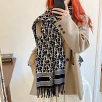 コピー ブランド 販売マフラーディオール大変人気 雑誌掲載新作 超希少商品