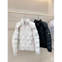 ダウンジャケットMONCLERスーパー コピー 品安心の国内配送 今シーズン新作...