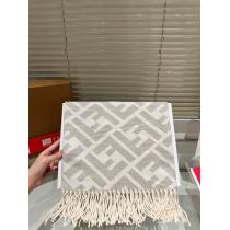 人気上昇中 オシャレ度アップ 赤字処分セールマフラー激安 ブランドFENDI