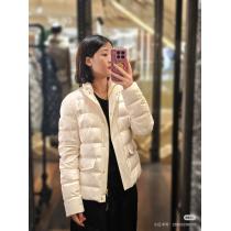 正規品取扱店 冬の必須アイテムを セレブ風 ダウンジャケット偽 ブランド 販売MONCLER