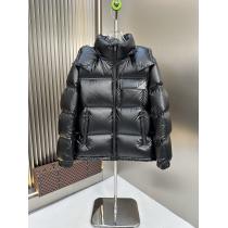秀逸アイテム 数量限定定番 即納品ダウンジャケットブランド 偽物 通販PRADA