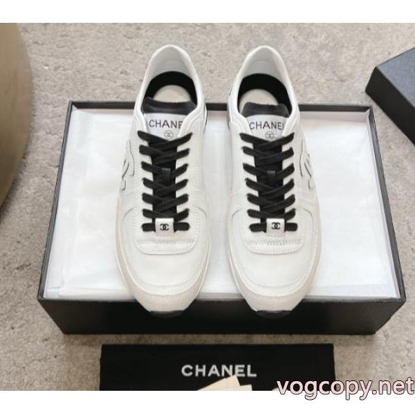 スニーカーCH有名人の愛用者が多いブランド 冬の定番スタイル VIP価格セールコピー 商品 販売..