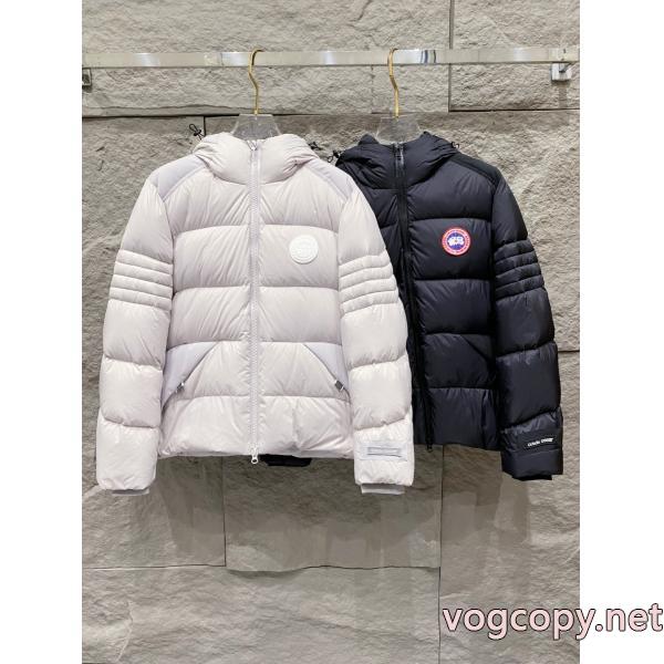 ダウンジャケットブランド 品 コピー視線を集めて 今季重宝する 上品カジュアルな雰囲気にCanada Goose