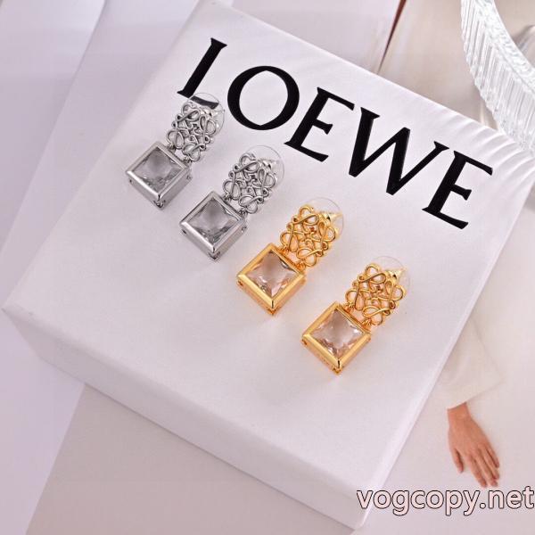 大人シンプルな 限定生産品 ついに登場偽 ブランド 通販耳くぎLOEWE