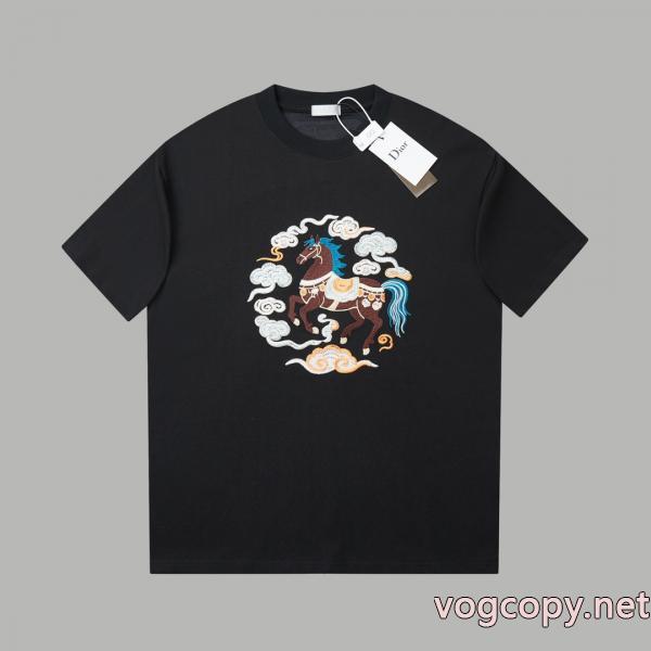 偽物 通販 Dior2026-2026 冬の新作も！ 今すぐ取り入れたい 大人気希少Tシャツ