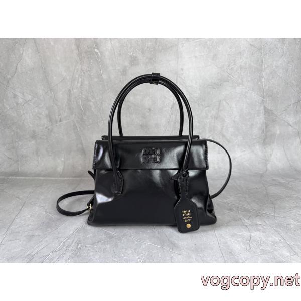 ブランド コピー バックMIUMIU バッグ話題の新作到着 超人気美品セール中 特に注目したい.