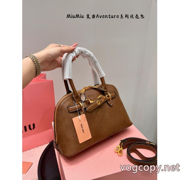 バッグブランド 偽物定番人気のカラー 26秋冬最新モデル TOPセラー賞受賞！MIUMIU