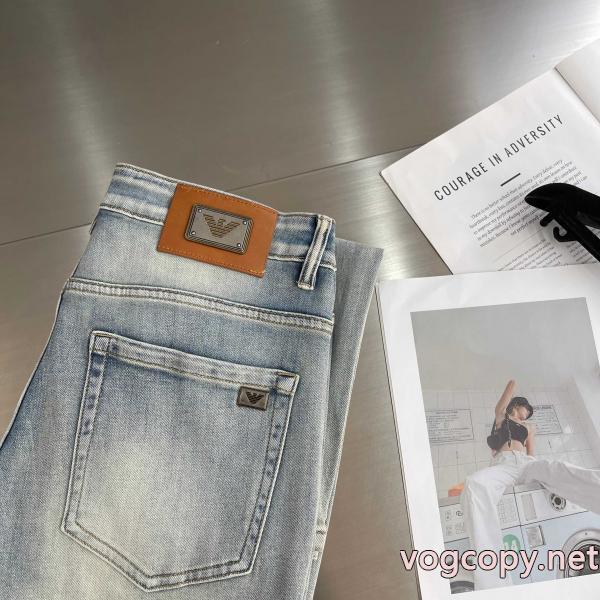 ジーンズブランド コピー バックARMANI永遠の定番人気 若々しい 注目の一品.