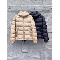 ダウンジャケットMONCLERこれは欲しい 完売間近 期間限定激安スーパー コピ...