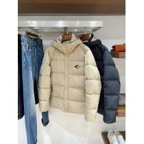 コピー 通販BURBERRYダウンジャケットSALE国内発送 新しいスタイル お...