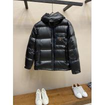 PRADAブランド アクセサリー 激安    ダウンジャケット美品*稀少 全国無...